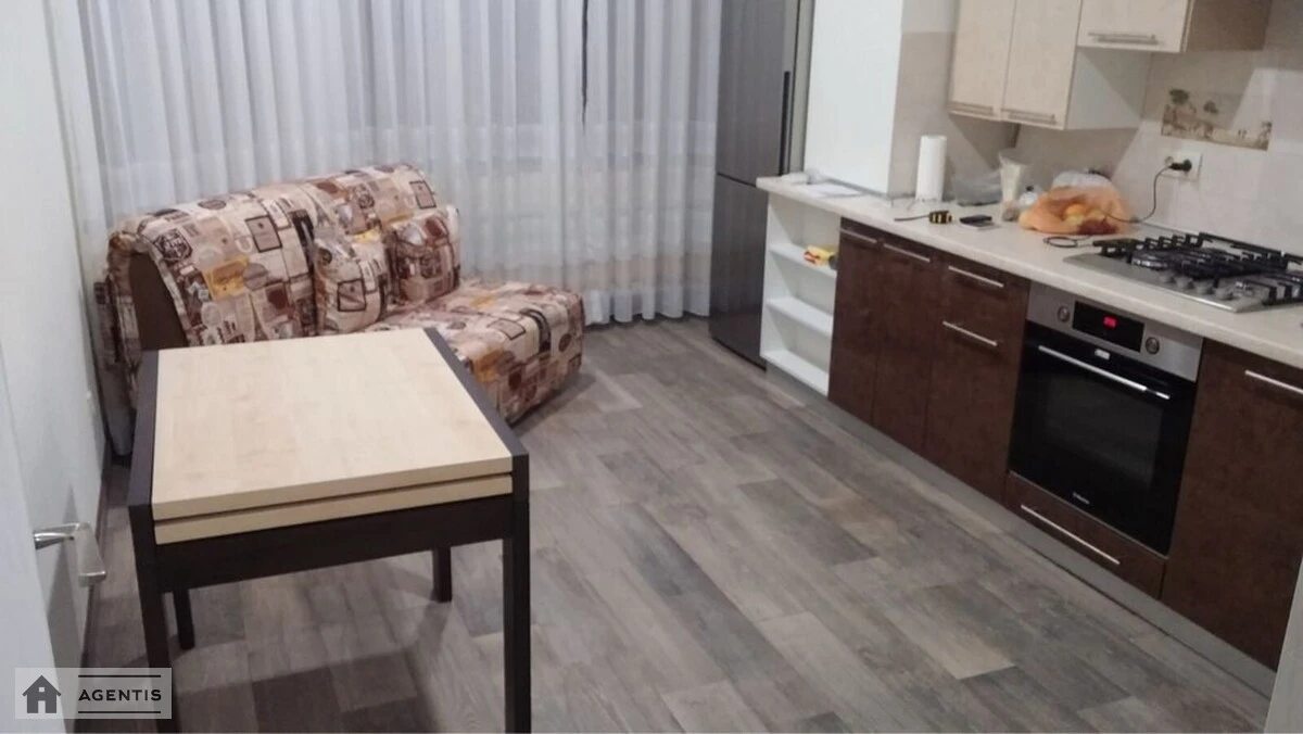 Apartment for rent 1 room, 40 m², 7th fl./10 floors. 1, Lvivska 1, Kyiv. 