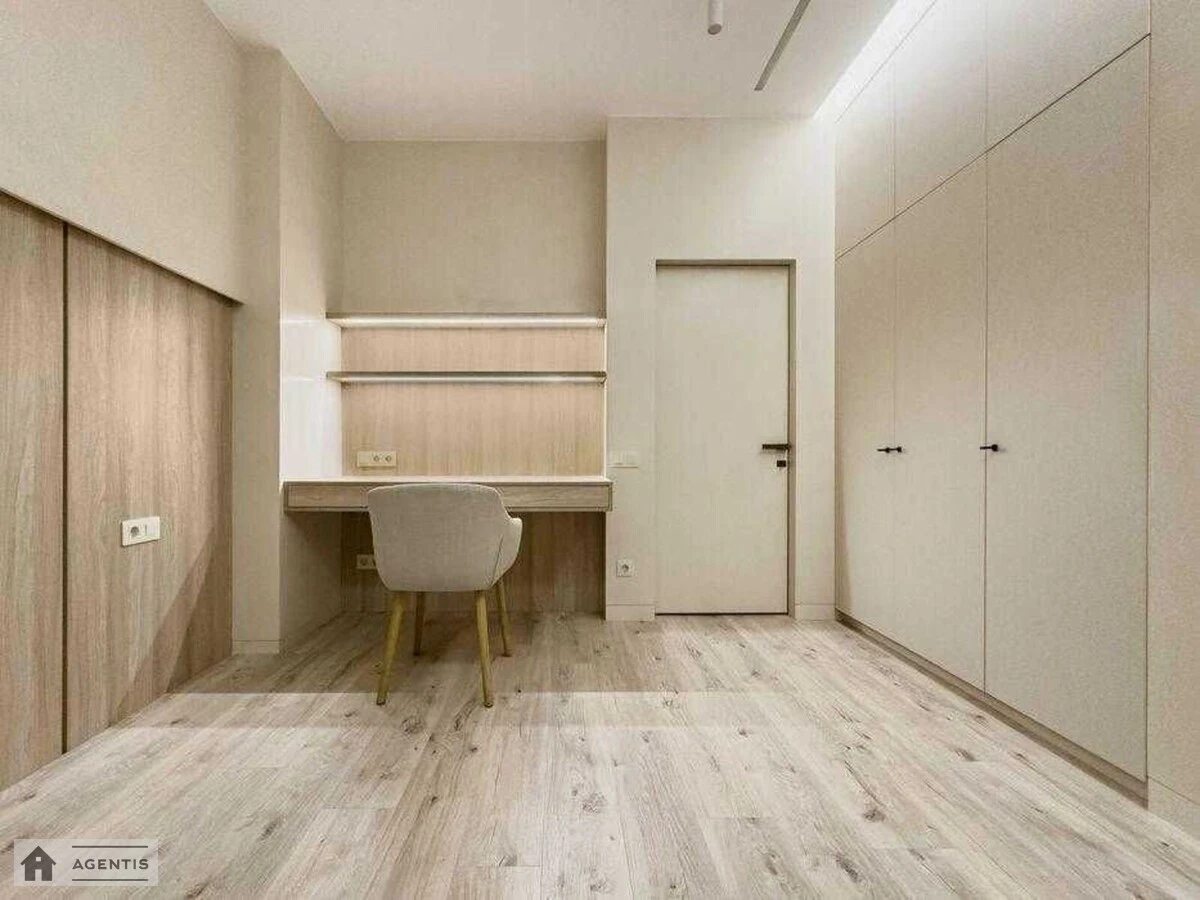 Сдам квартиру 4 комнаты, 120 m², 5 эт./8 этажей. 25, Гетьмана Павла Скоропадского вул. (Льва Толстого), Киев. 