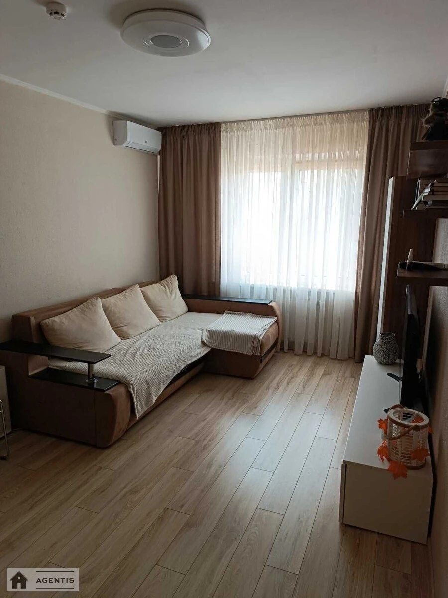 Apartment for rent 2 rooms, 54 m², 15th fl./25 floors. 3, Sofiyi Rusovoyi vul., Kyiv. 