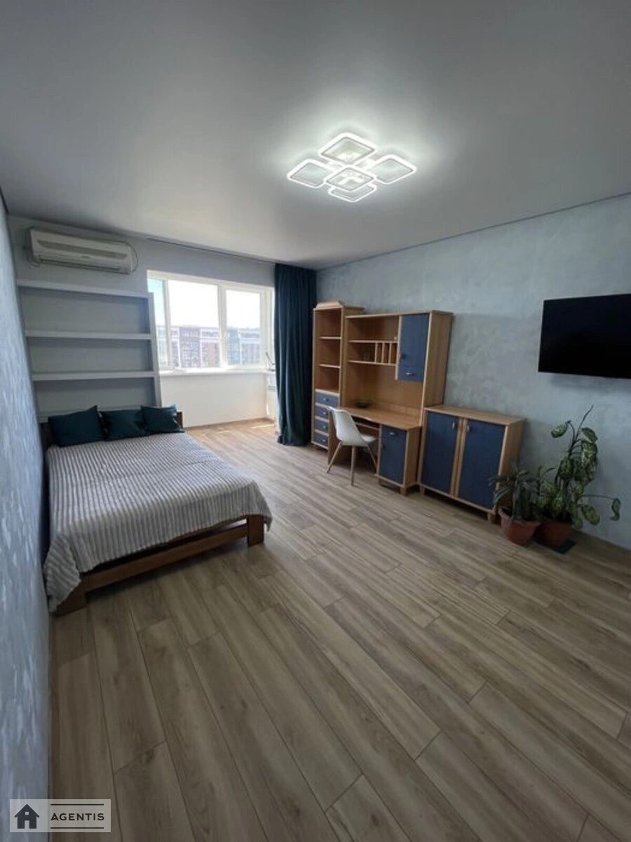 Apartment for rent 1 room, 39 m², 9th fl./9 floors. 69, Rayduzhna 69, Kyiv. 