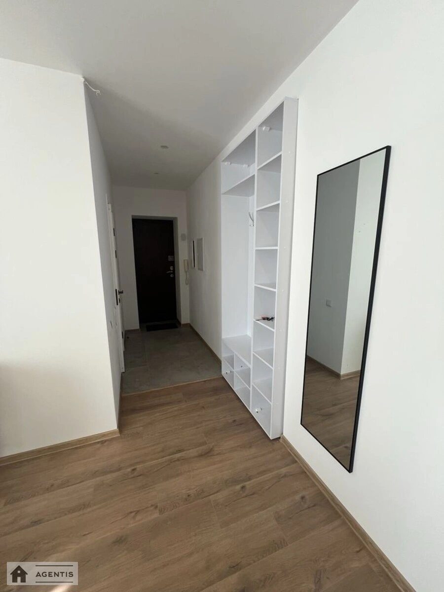 Сдам квартиру 2 комнаты, 73 m², 8 эт./9 этажей. 24, Леси Украинки 24, Киев. 