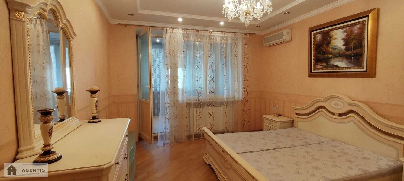 Apartment for rent 3 rooms, 130 m², 5th fl./7 floors. 10, Volodymyra Ivasyuka prosp. Heroyiv Stalinhrada, Kyiv. 