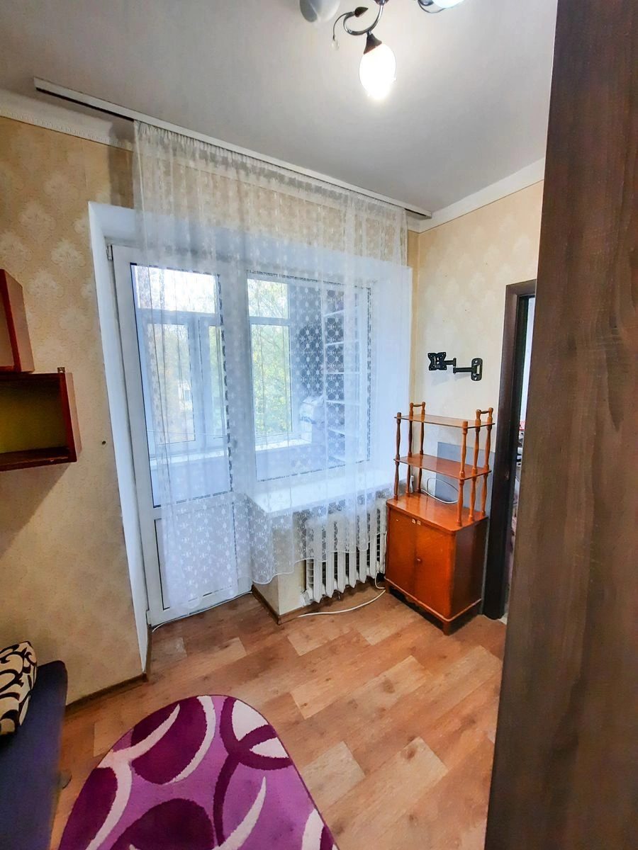 Сдам квартиру 2 комнаты, 35 m², 4 эт./6 этажей. 1, Старокиевский 1, Киев. 