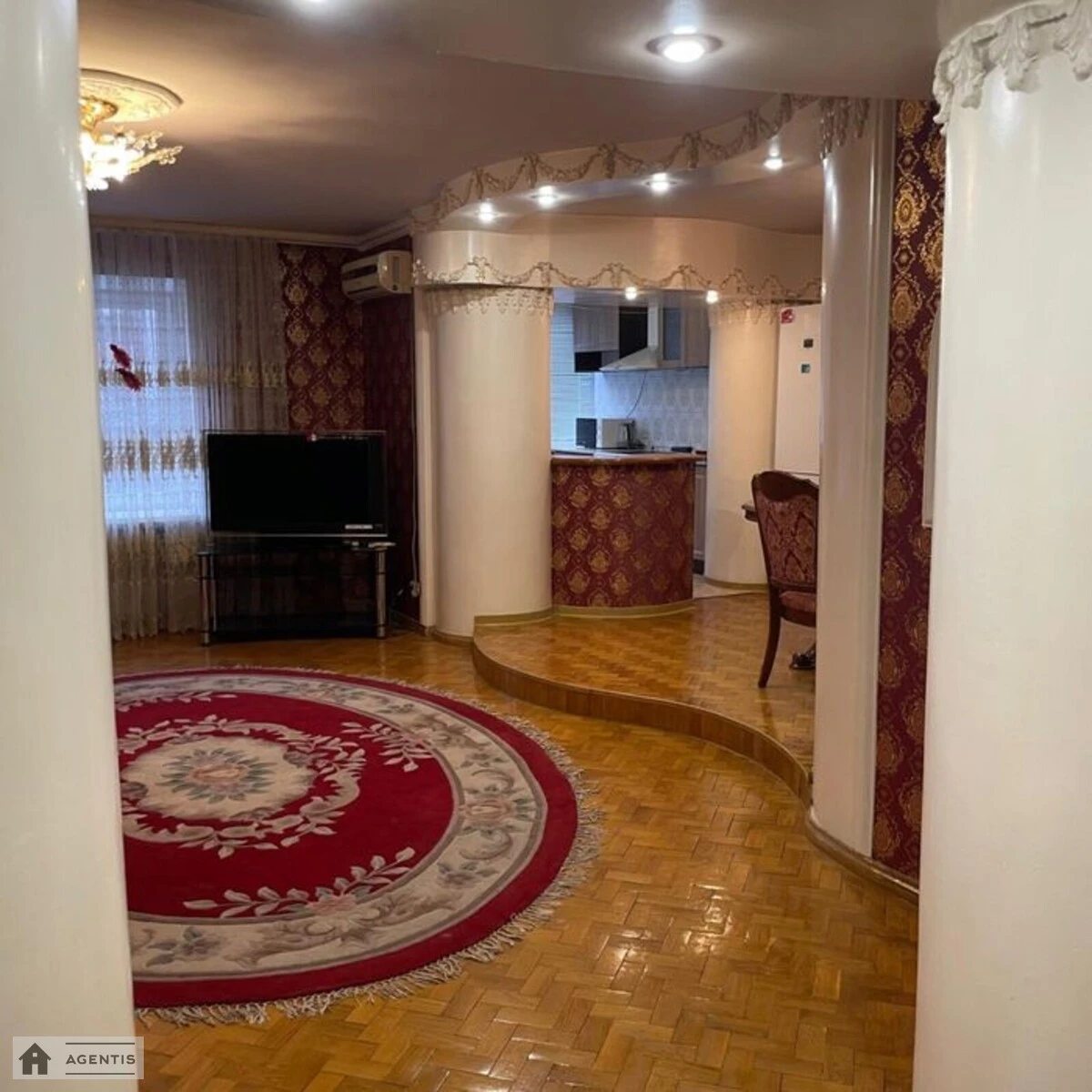 Сдам квартиру 3 комнаты, 96 m², 2 эт./16 этажей. Дарницкий район, Киев. 