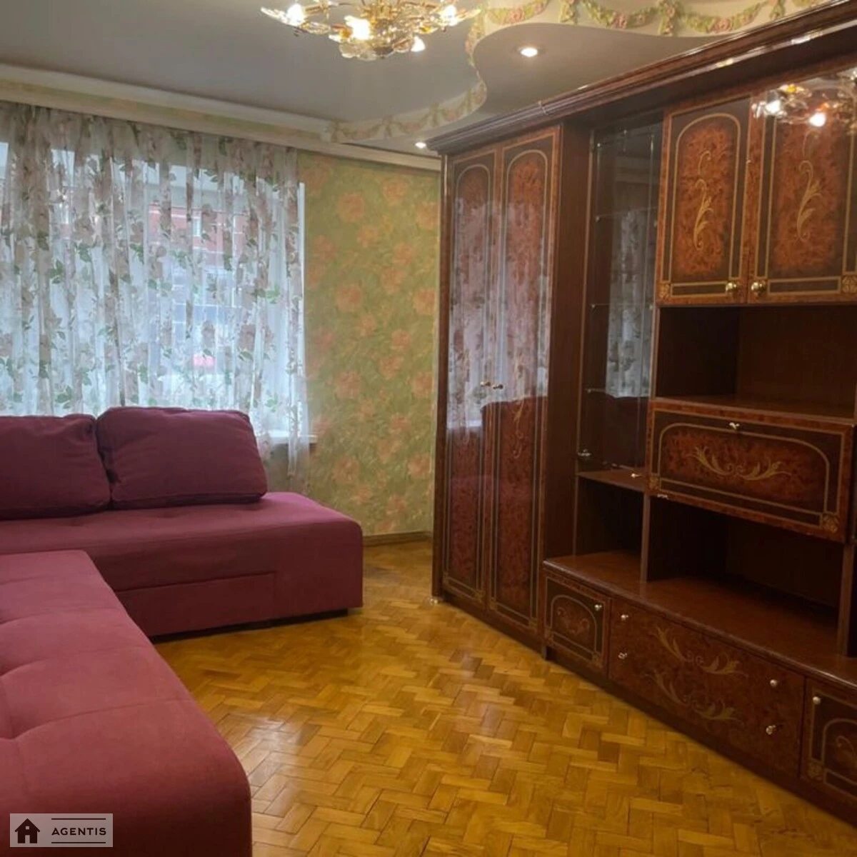 Сдам квартиру 3 комнаты, 96 m², 2 эт./16 этажей. Дарницкий район, Киев. 