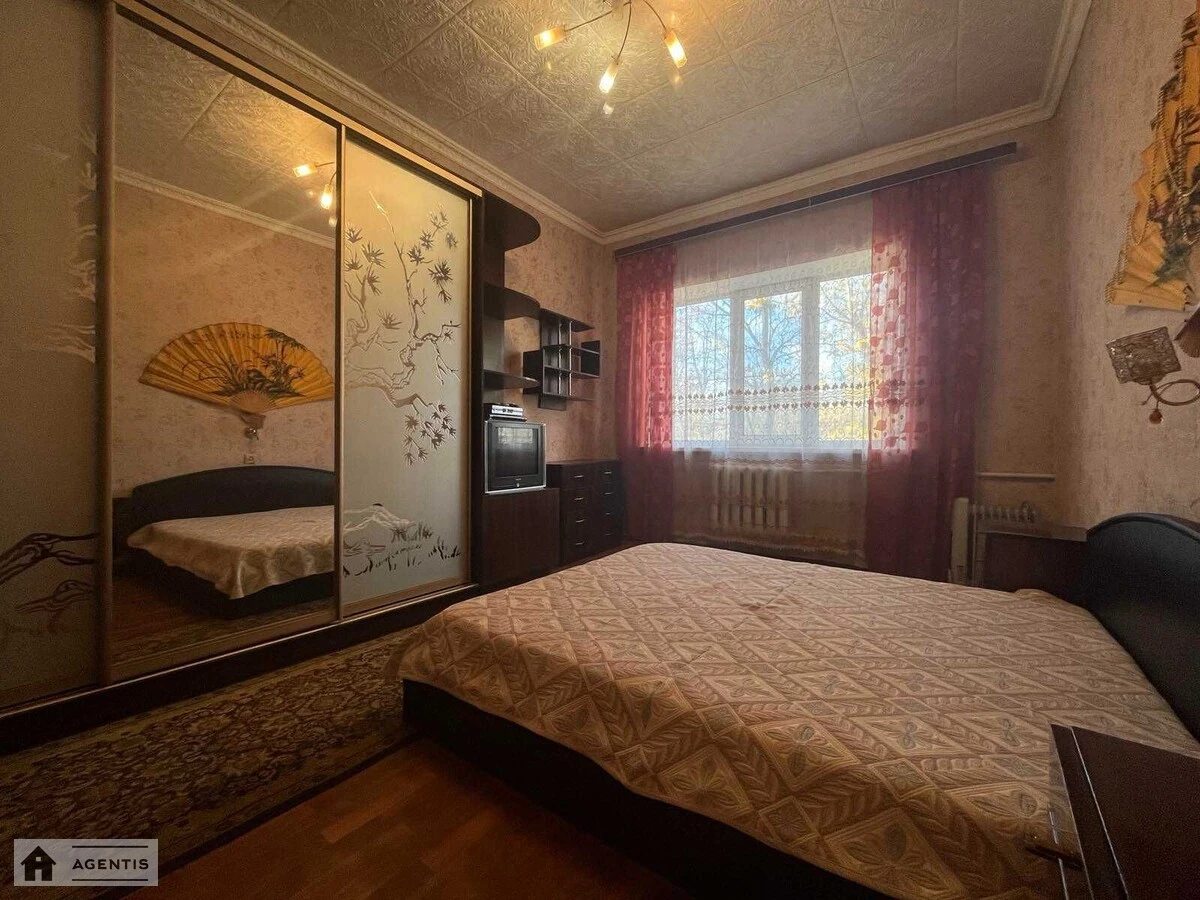 Apartment for rent 2 rooms, 50 m², 2nd fl./5 floors. 1, Artyleriyskiy 1, Kyiv. 