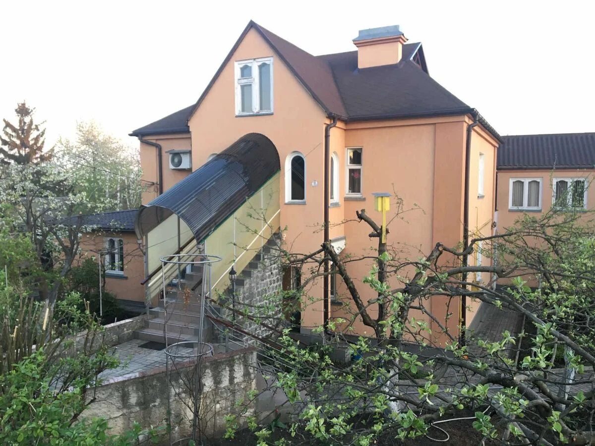 House for sale 180 m², 2 floors. Фортечний (кіровський), Kropyvnytskyy. 