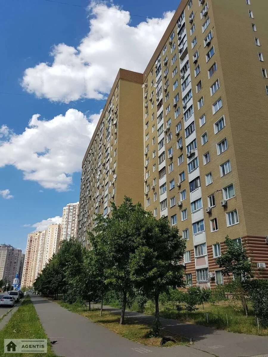 Здам квартиру 1 кімната, 40 m², 12 пов./15 поверхів. 16, Урлівська 16, Київ. 