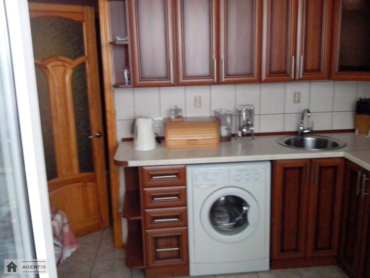 Apartment for rent 1 room, 34 m², 11th fl./16 floors. 24, Svobody 24, Kyiv. 