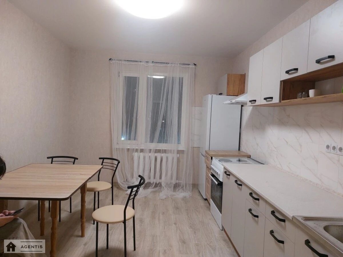 Сдам квартиру 2 комнаты, 75 m², 4 эт./12 этажей. Бориса Гмирі вул., Киев. 