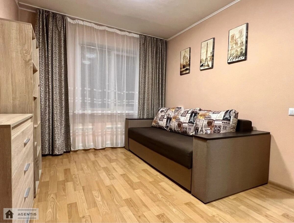 Сдам квартиру 1 комната, 26 m², 1 эт./9 этажей. 7, Миколи Бажана просп., Киев. 