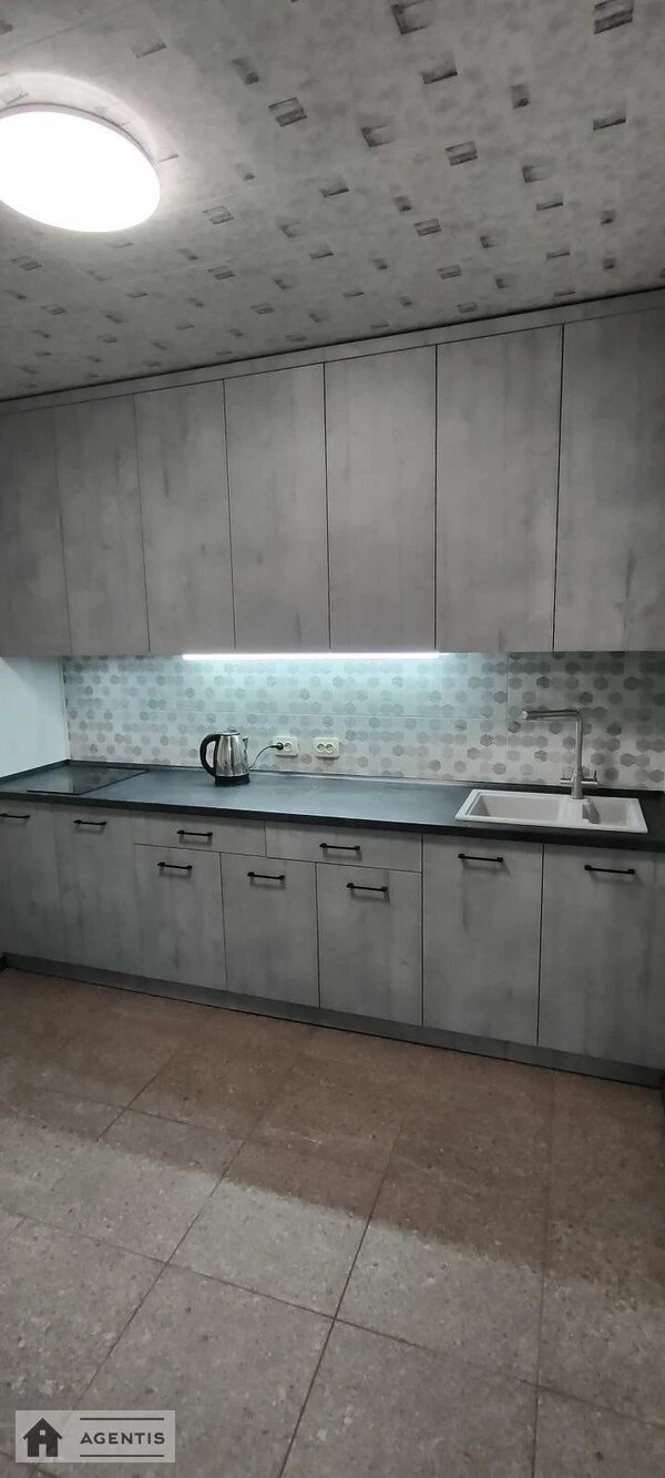 Здам квартиру 1 кімната, 48 m², 25 пов./26 поверхів. Львівська, Київ. 