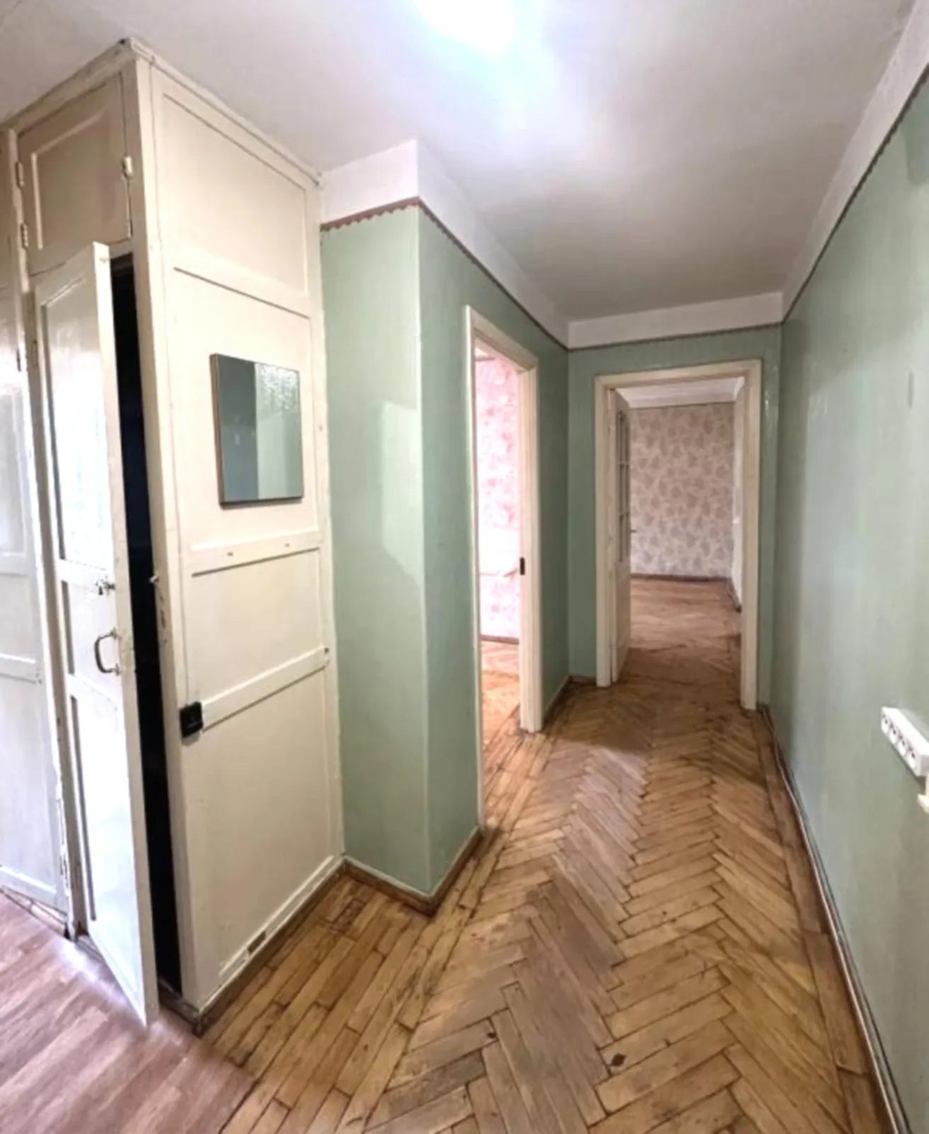 Продаж квартири 3 кімнати, 60 m², 5 пов./9 поверхів. Глушко Академика пр., Одеса. 