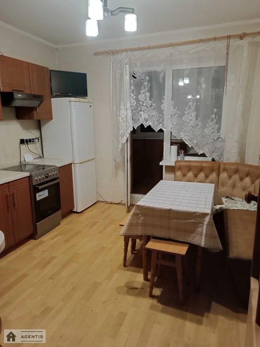 Здам квартиру 2 кімнати, 63 m², 9 пов./19 поверхів. 1, Драгоманова 1, Київ. 