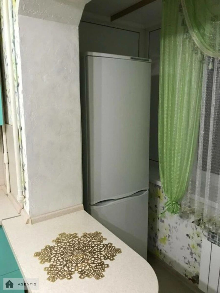 Здам квартиру 1 кімната, 42 m², 4 пов./9 поверхів. Оболонський район, Київ. 