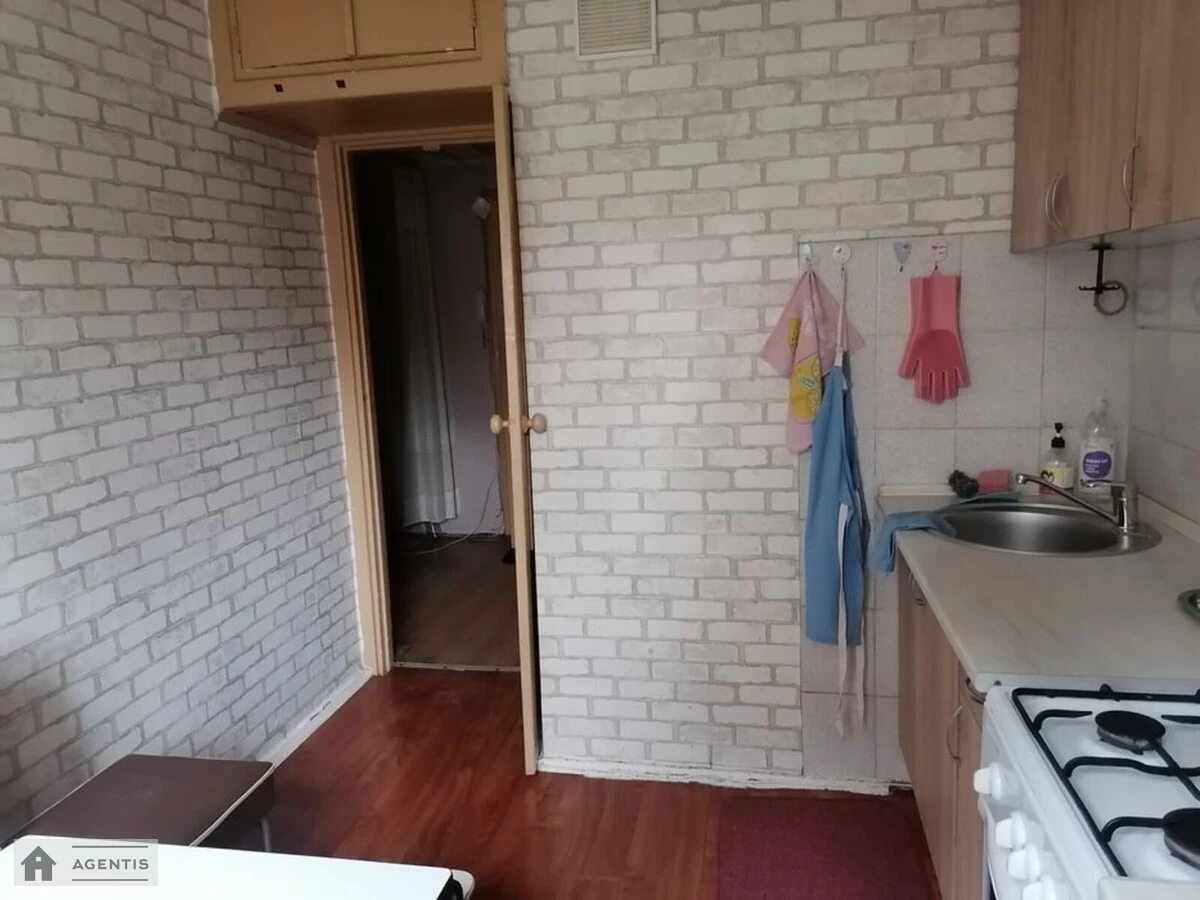 Здам квартиру 1 кімната, 31 m², 2 пов./9 поверхів. Солом’янський район, Київ. 