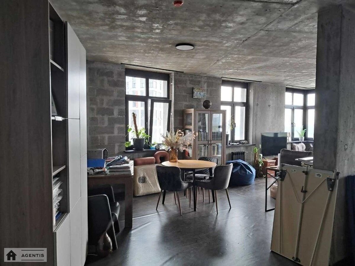 Сдам квартиру 1 комната, 98 m², 15 эт./26 этажей. Никольско-Слободская, Киев. 