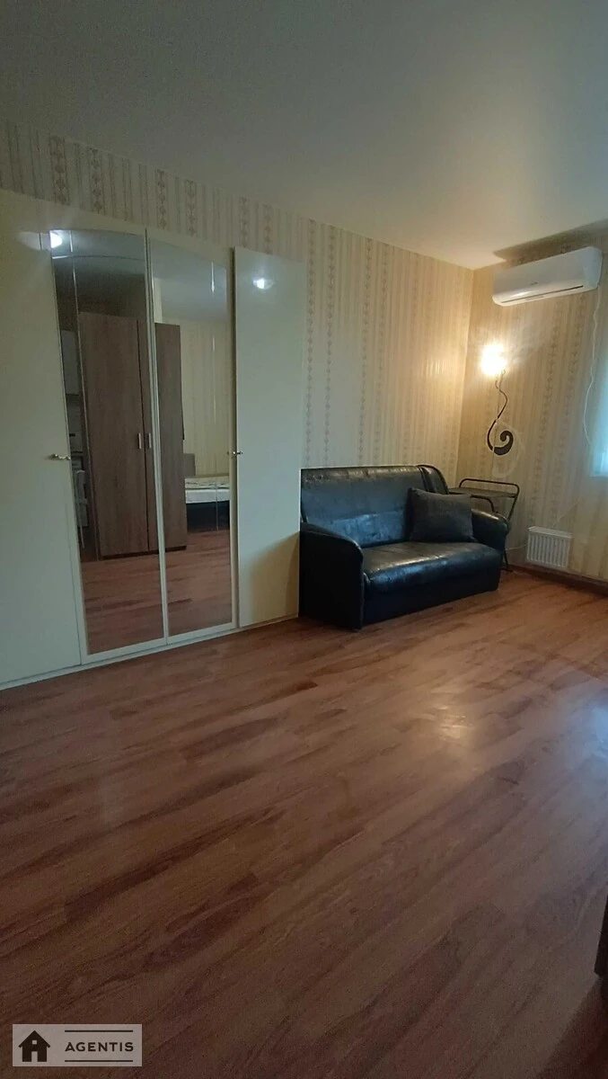 Apartment for rent 1 room, 35 m², 10th fl./12 floors. Chubynskoho , Sofiyivska Borshchahivka. 