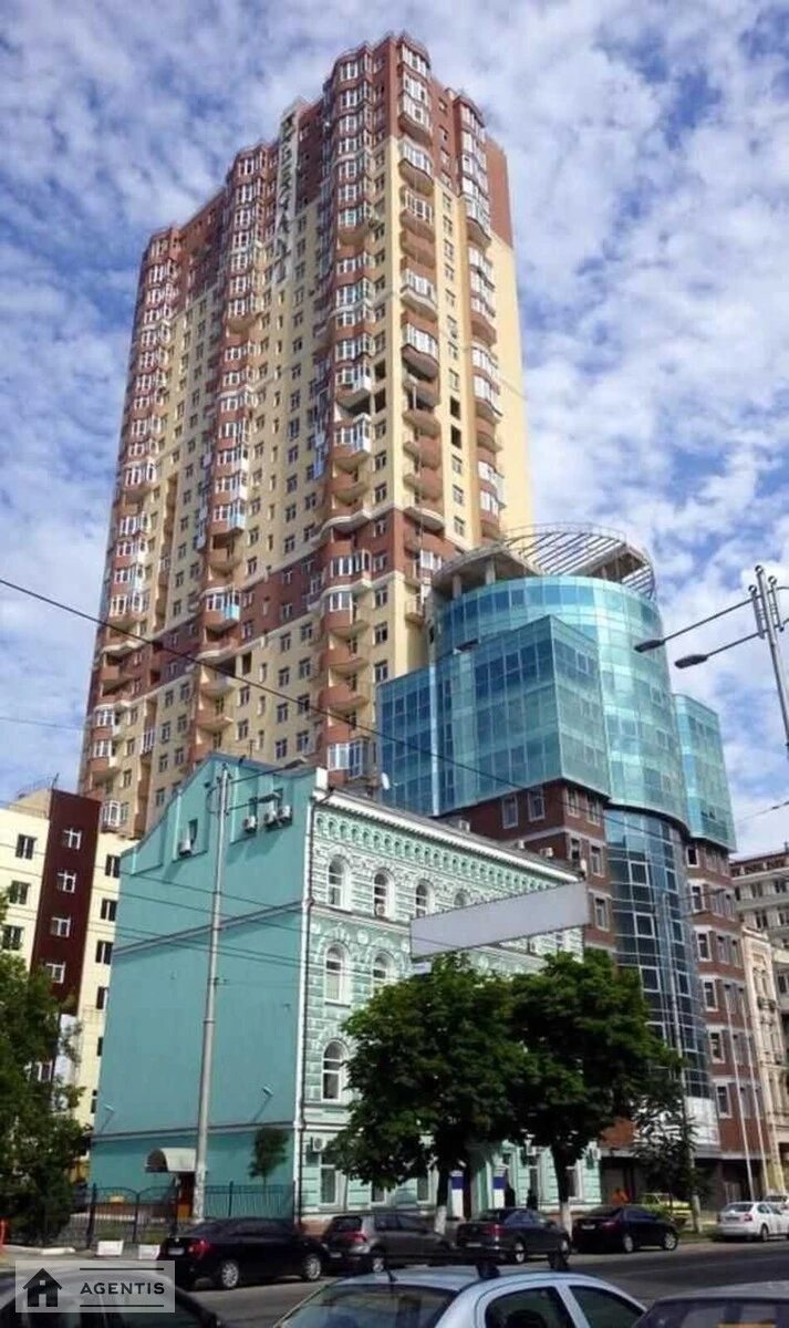 Сдам квартиру 1 комната, 32 m², 6 эт./32 этажа. 118, Жилянская 118, Киев. 