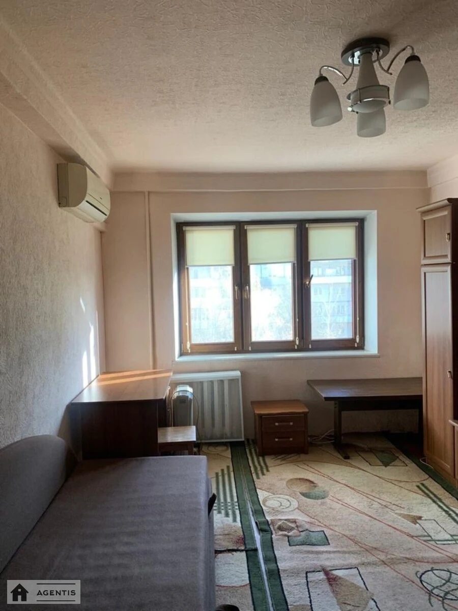 Сдам квартиру 2 комнаты, 49 m², 7 эт./9 этажей. Святошинский район, Киев. 