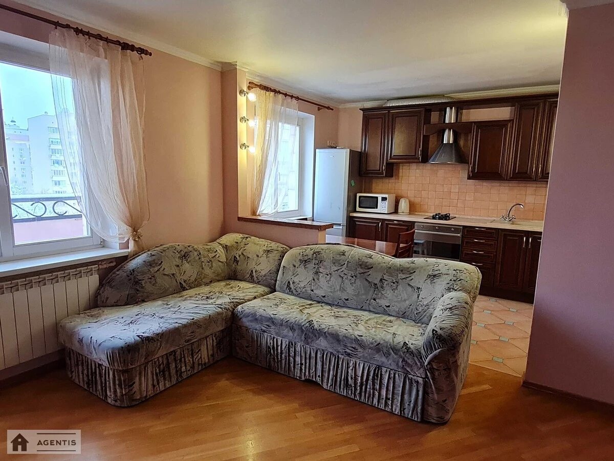 Сдам квартиру 4 комнаты, 85 m², 8 эт./9 этажей. 3, Татарская 3, Киев. 