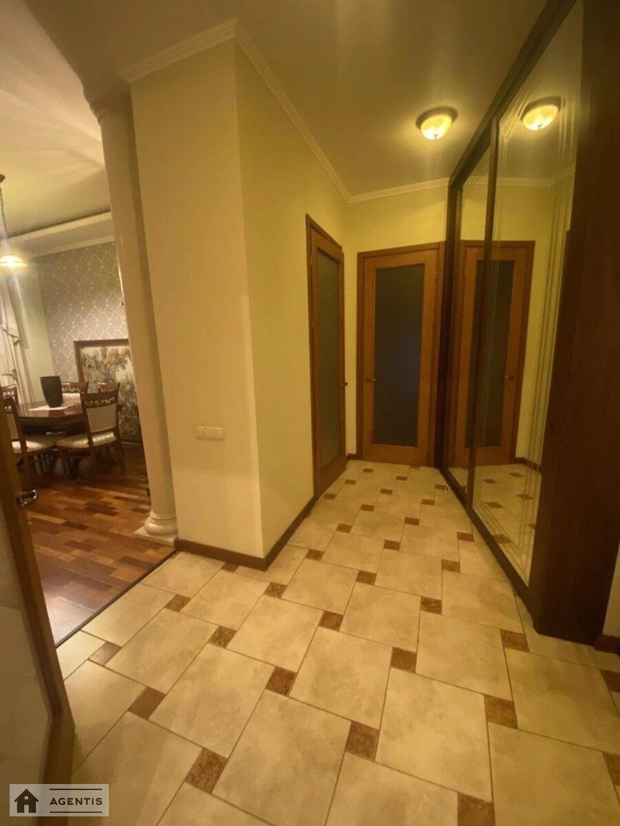 Здам квартиру 2 кімнати, 85 m², 5 пов./5 поверхів. Печерський район, Київ. 