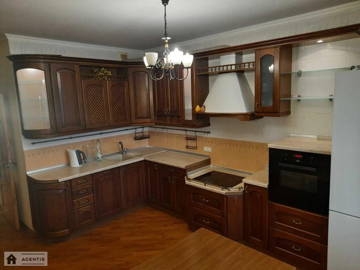 Apartment for rent 3 rooms, 104 m², 11th fl./16 floors. Darnytskyy rayon, Kyiv. 