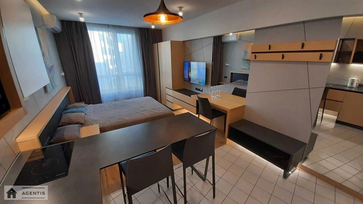 Сдам квартиру 1 комната, 23 m², 22 эт./22 этажа. Заречная, Киев. 