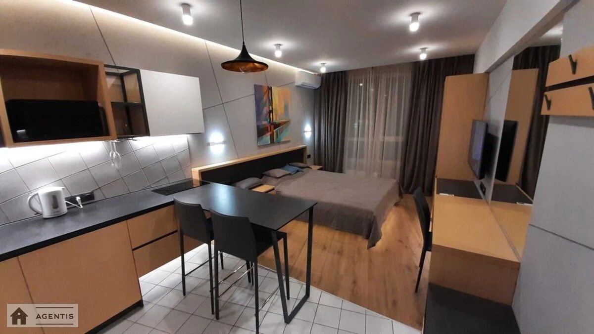 Сдам квартиру 1 комната, 23 m², 22 эт./22 этажа. Заречная, Киев. 