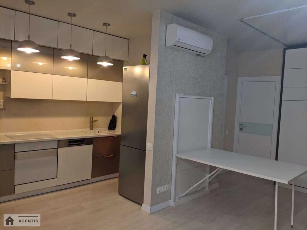 Сдам квартиру 3 комнаты, 53 m², 24 эт./25 этажей. 2, Драгоманова 2, Киев. 