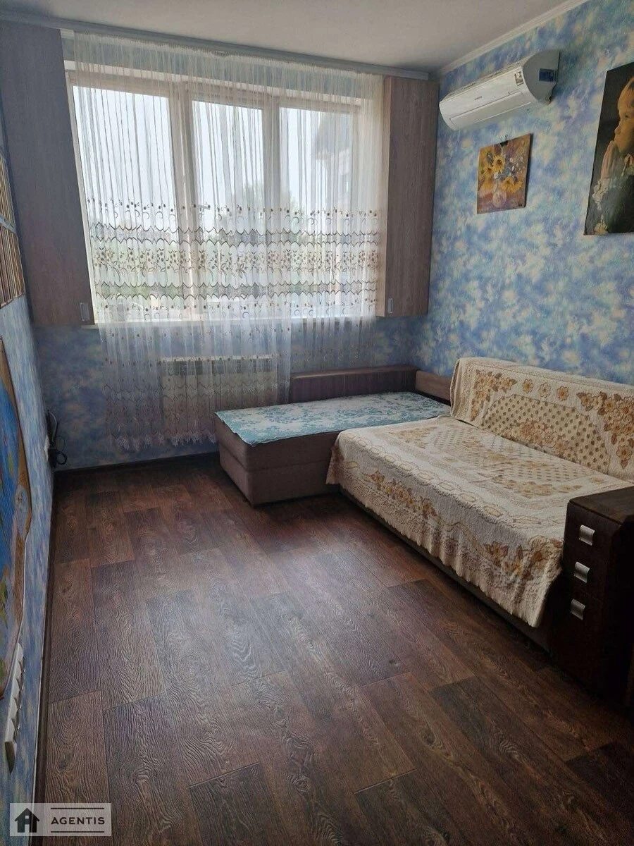 Здам квартиру 1 кімната, 35 m², 2 пов./4 поверхи. 2, Степана Рудницького вул., Київ. 