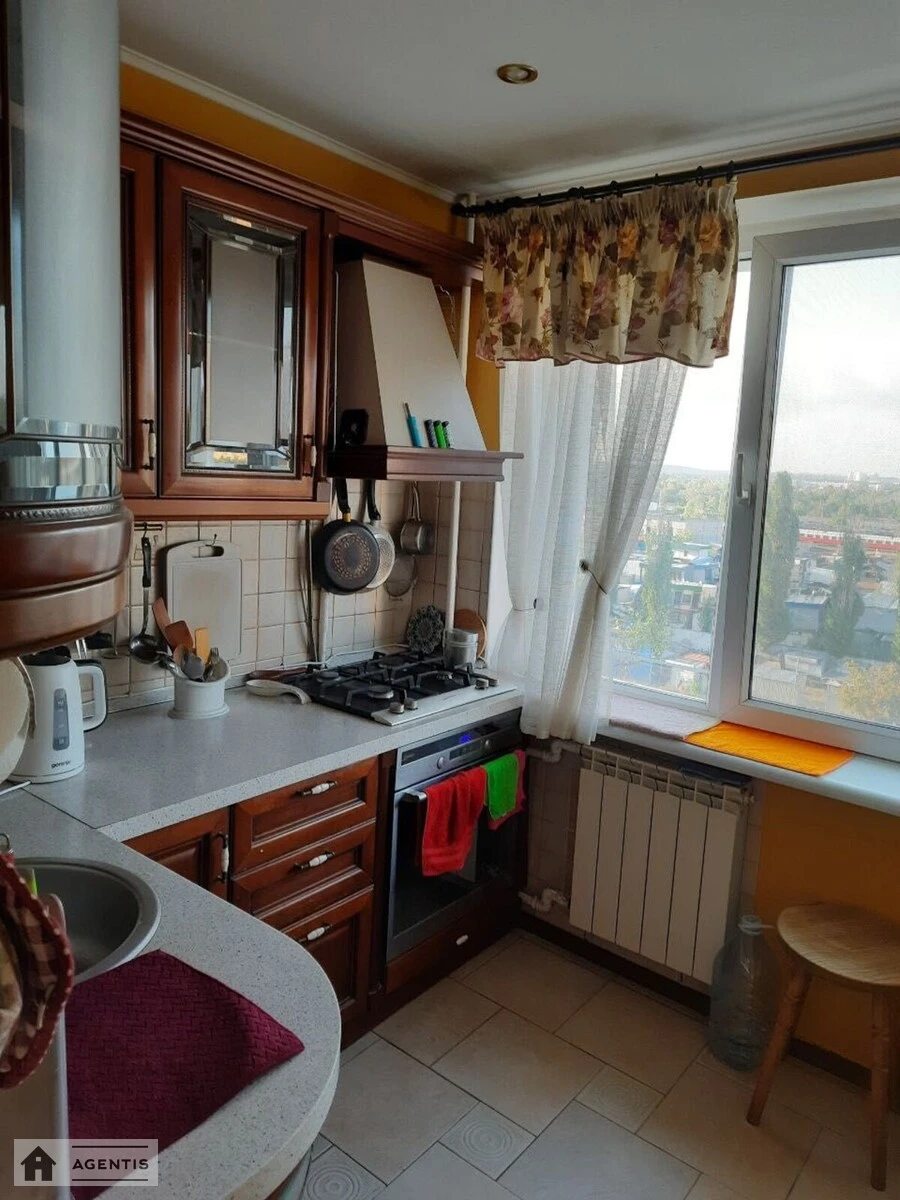 Здам квартиру 2 кімнати, 49 m², 7 пов./9 поверхів. 28, Озерна 28, Київ. 