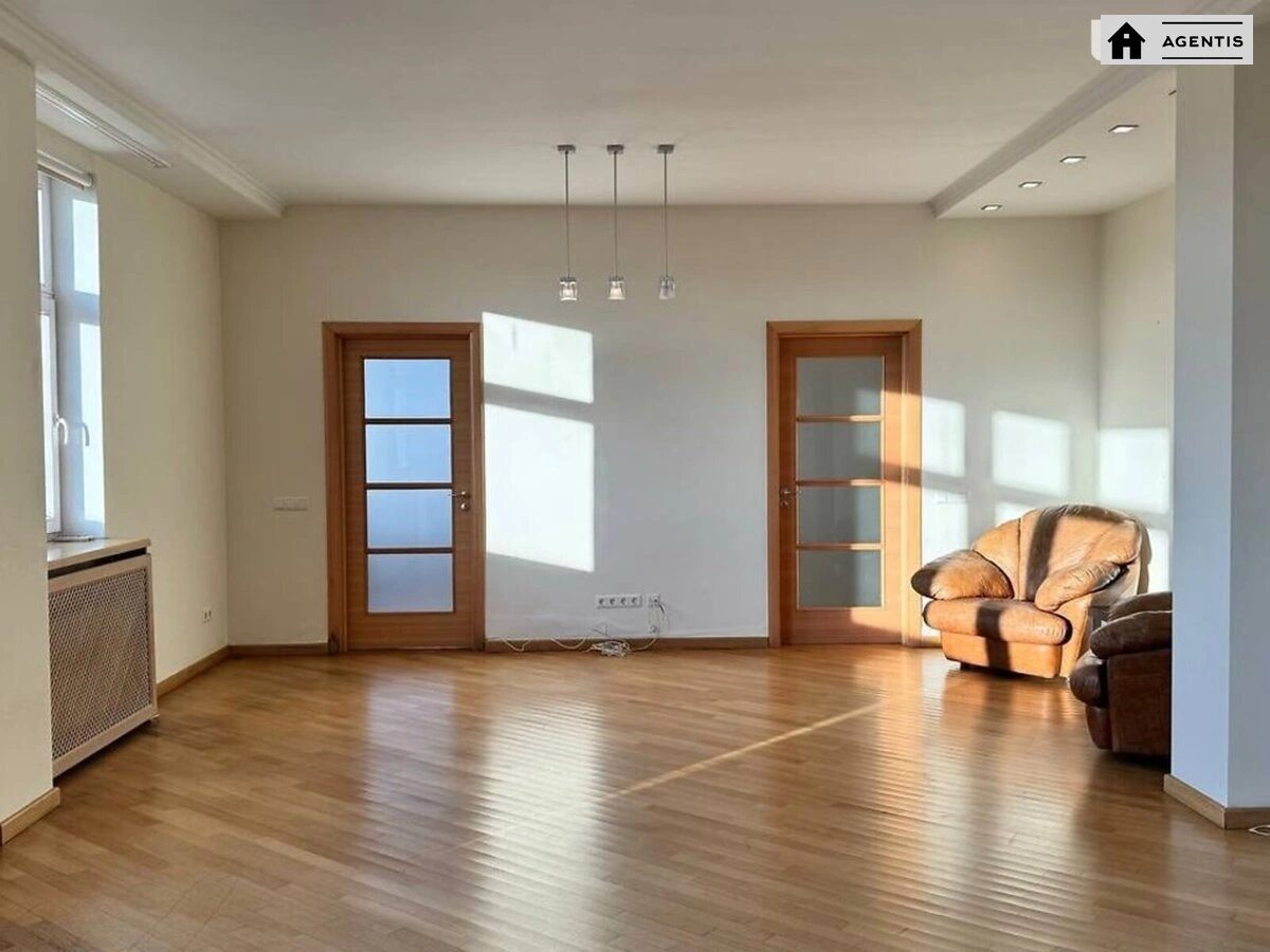 Apartment for rent 5 rooms, 217 m², 9th fl./13 floors. 11, Tarasa Shevchenka bulv., Kyiv. 