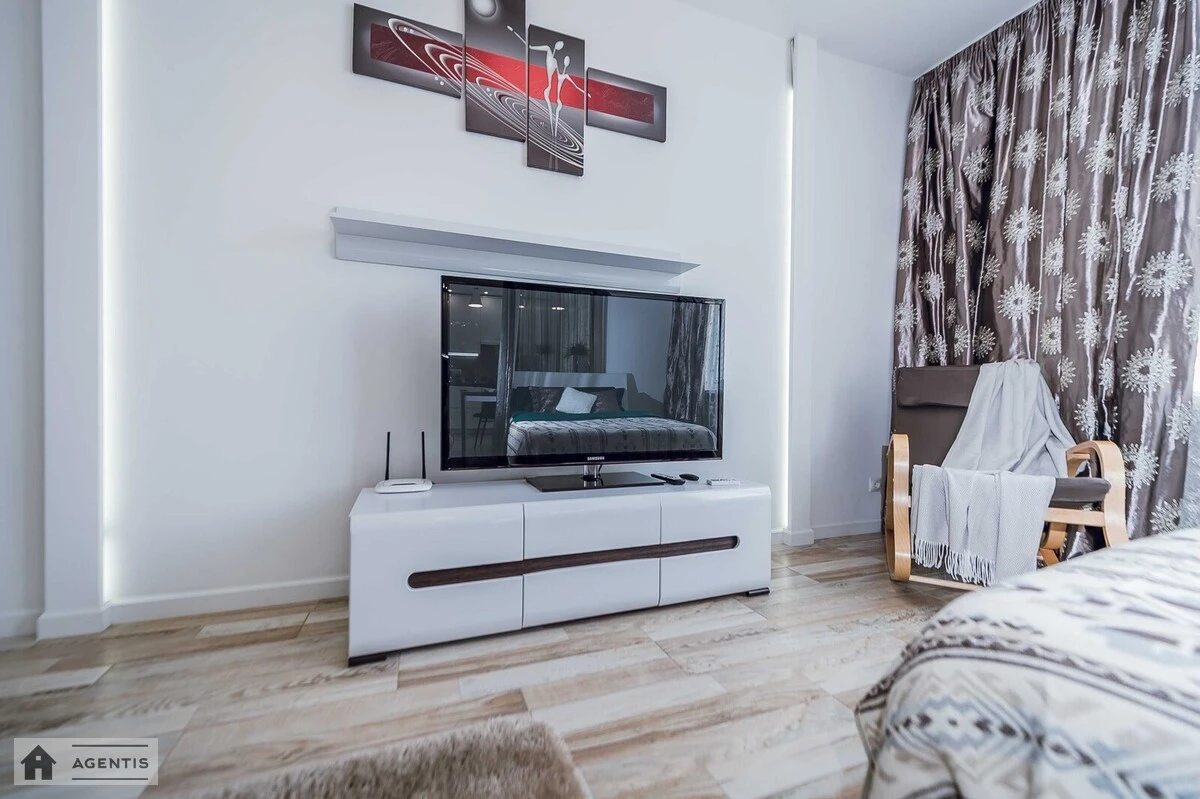 Сдам квартиру 1 комната, 50 m², 20 эт./25 этажей. 4, Авіаконструктора Ігоря Сікорського вул., Киев. 