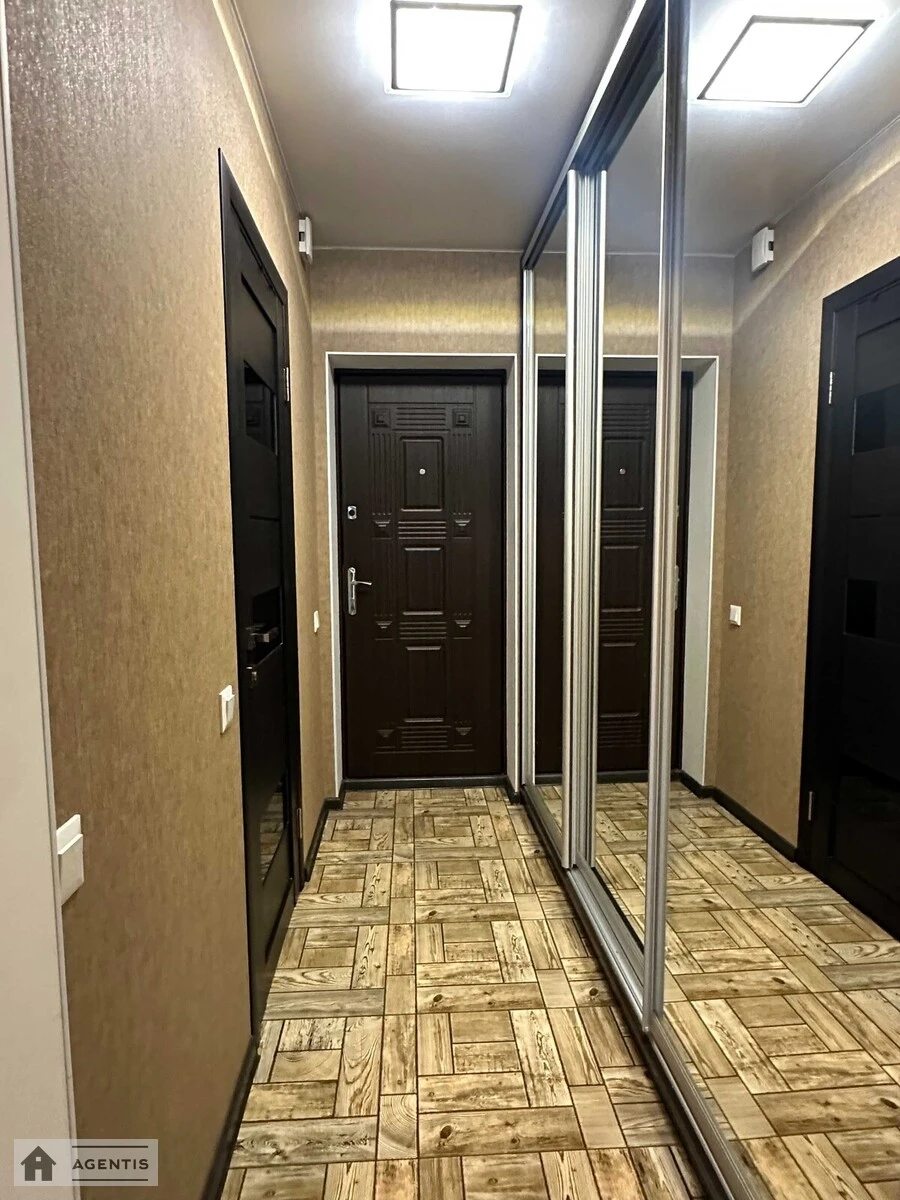 Сдам квартиру 1 комната, 37 m², 26 эт./26 этажей. 36, Юлії Здановської вул. (Михайла Ломоносова), Киев. 