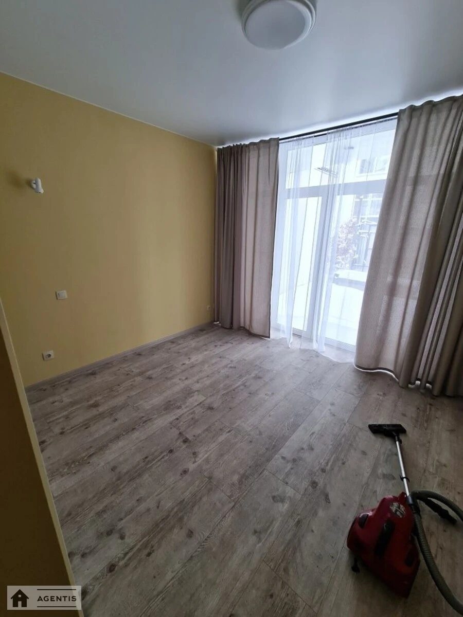 Apartment for rent 3 rooms, 74 m², 1st fl./5 floors. 4, Akademika Vilyamsa vul. Stepana Rudnytskoho, Kyiv. 