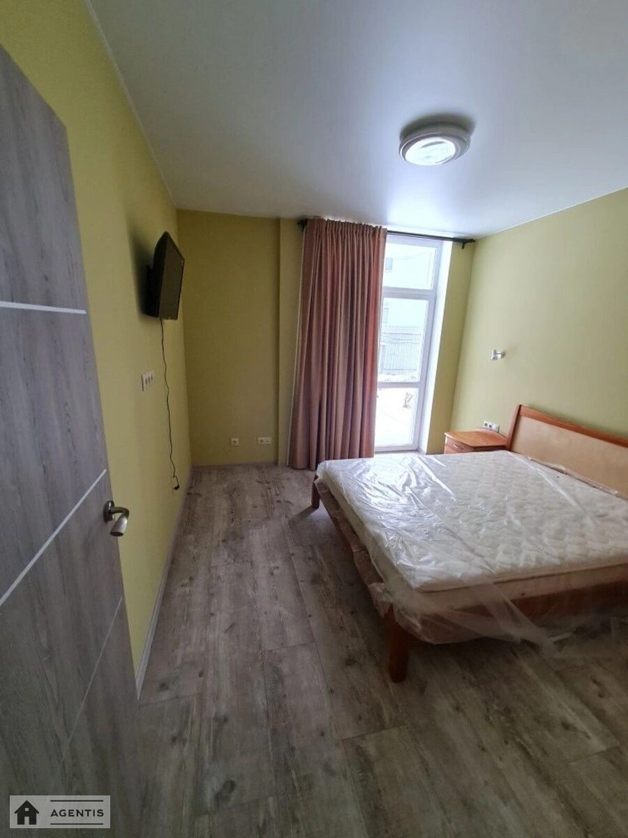 Apartment for rent 3 rooms, 74 m², 1st fl./5 floors. 4, Akademika Vilyamsa vul. Stepana Rudnytskoho, Kyiv. 