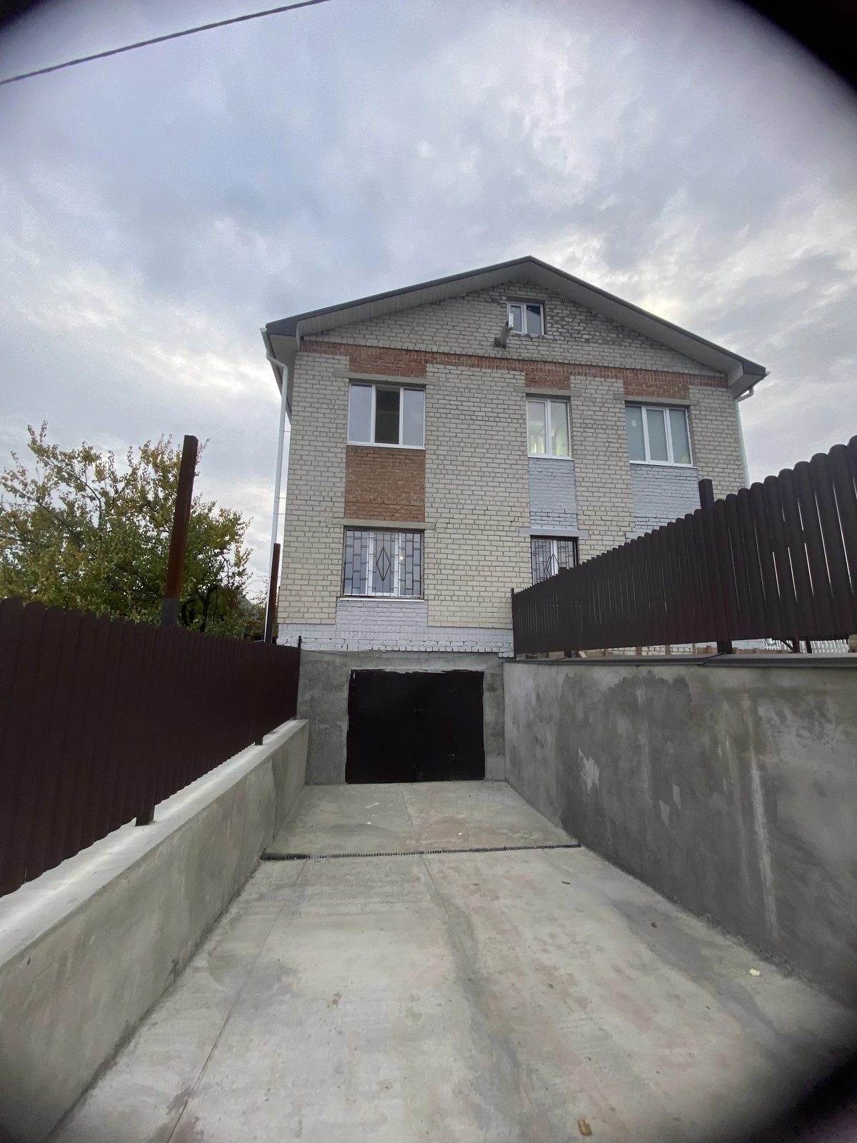 House for sale 220 m², 2 floors. Kropyvnytskyy. 