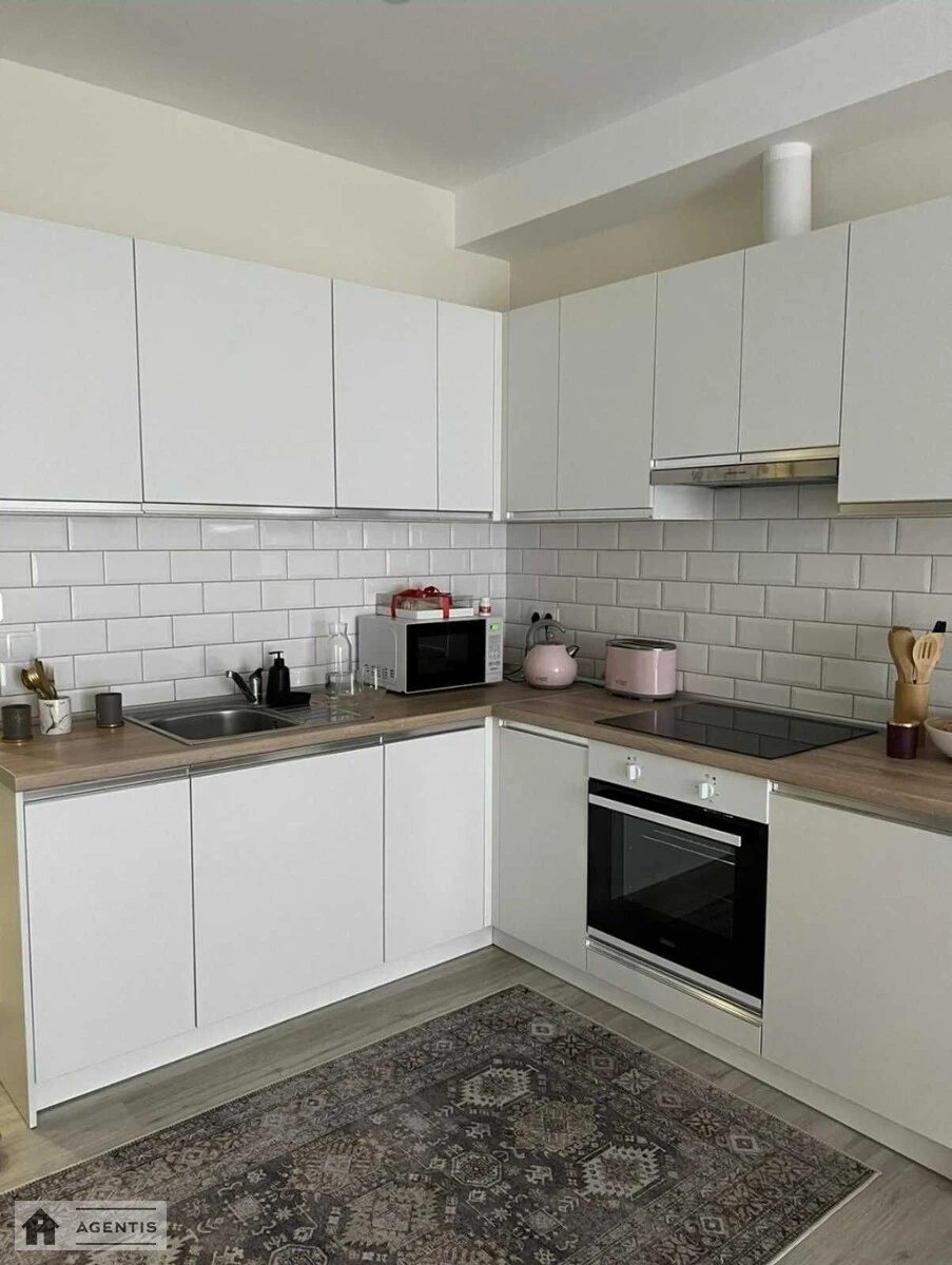 Apartment for rent 1 room, 40 m², 4th fl./10 floors. Mykhayla Maksymovycha vul. Onufriya Trutenka, Kyiv. 