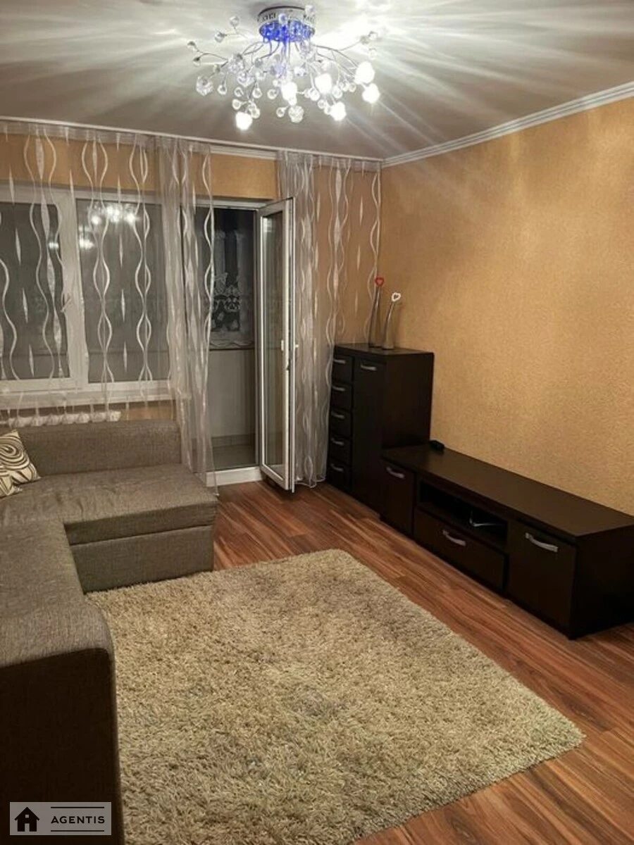 Apartment for rent 1 room, 38 m², 3rd fl./9 floors. 21, Vatslava Havela bulv. Ivana Lepse, Kyiv. 