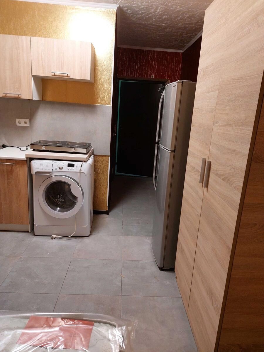 Apartment for rent 1 room, 20 m², 2nd fl./3 floors. 22, Rayduzhna 22, Kyiv. 