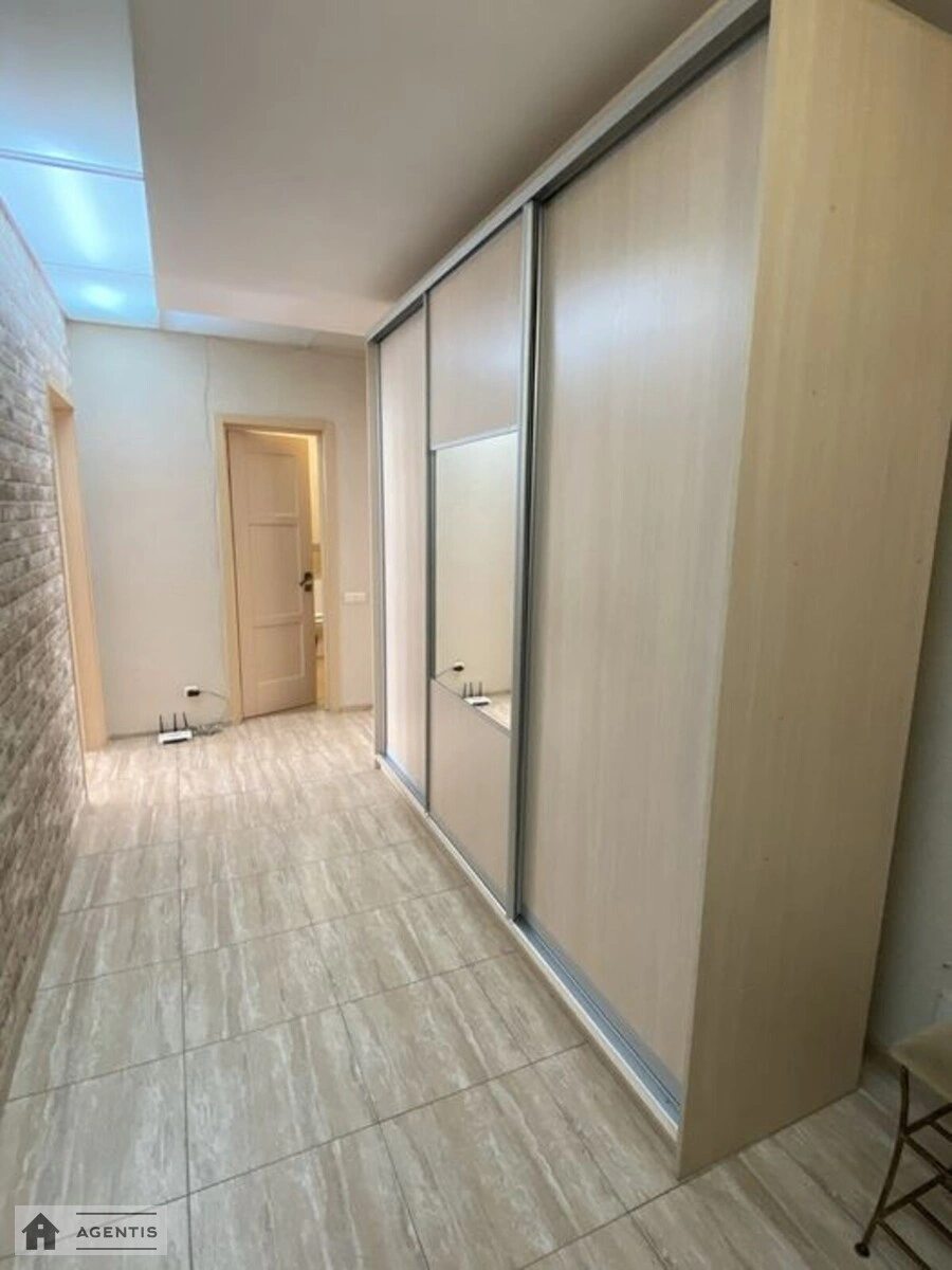 Сдам квартиру 1 комната, 55 m², 8 эт./25 этажей. 24, Єлизавети Чавдар вул., Киев. 