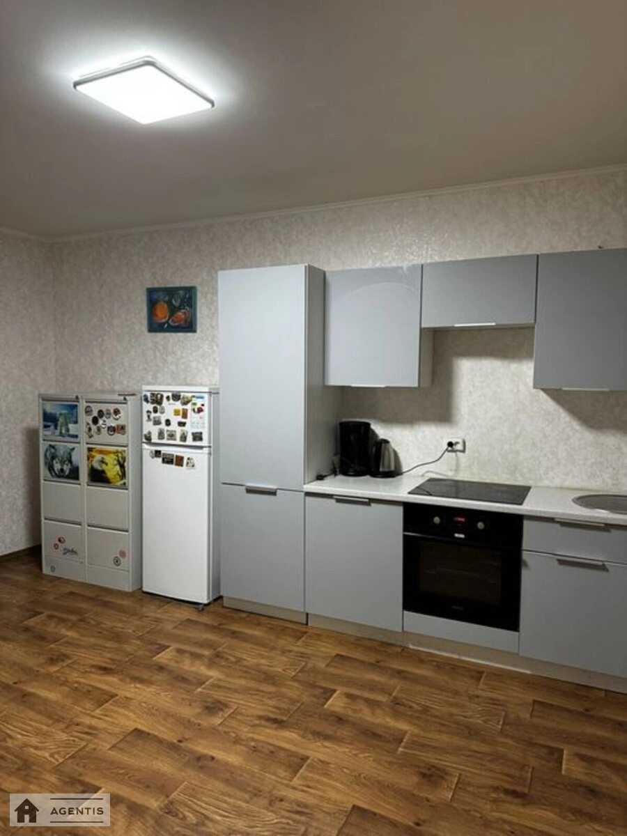 Сдам квартиру 3 комнаты, 97 m², 18 эт./25 этажей. 9, Академіка Глушкова просп., Киев. 