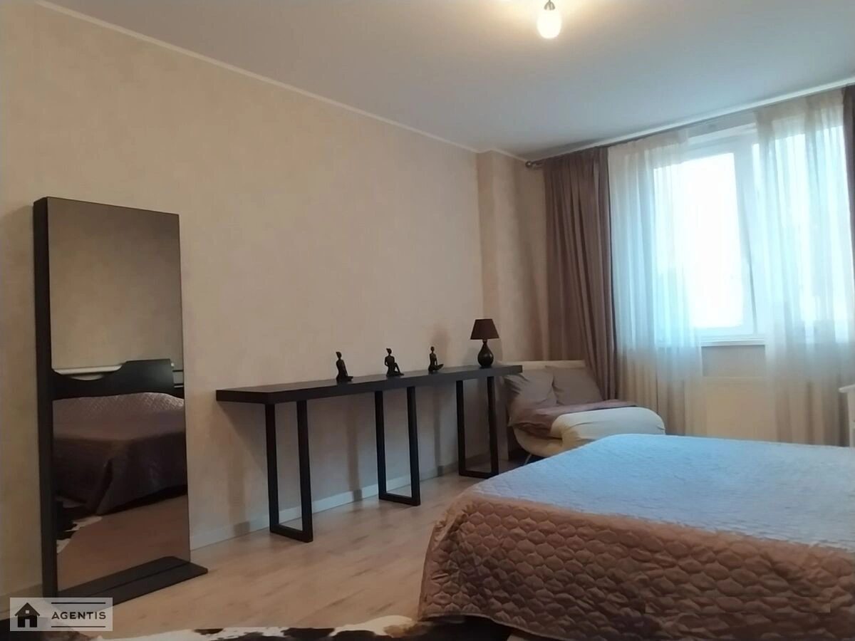 Apartment for rent 3 rooms, 120 m², 6th fl./9 floors. 4, Rayisy Okipnoyi vul., Kyiv. 