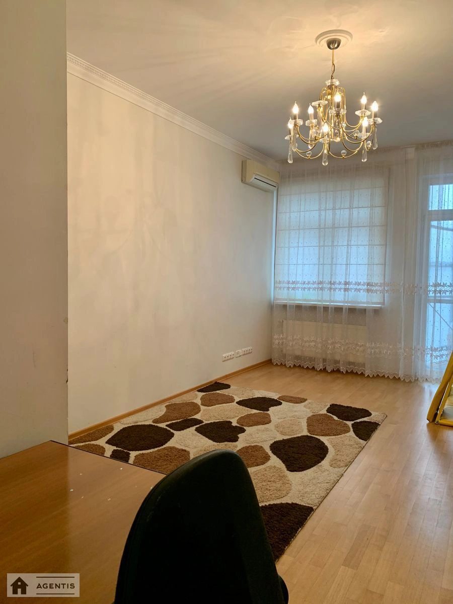 Сдам квартиру 2 комнаты, 90 m², 5 эт./25 этажей. 36, Євгена Коновальця вул. (Щорса), Киев. 