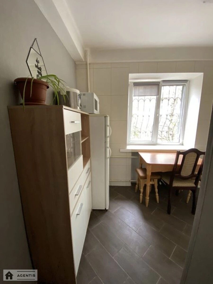 Apartment for rent 2 rooms, 47 m², 2nd fl./8 floors. 91, Golosiyivskiy 91, Kyiv. 