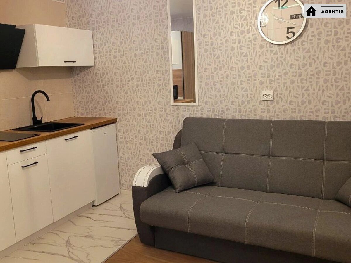 Apartment for rent 1 room, 30 m², 10th fl./24 floors. Prymiska , Novoselky. 