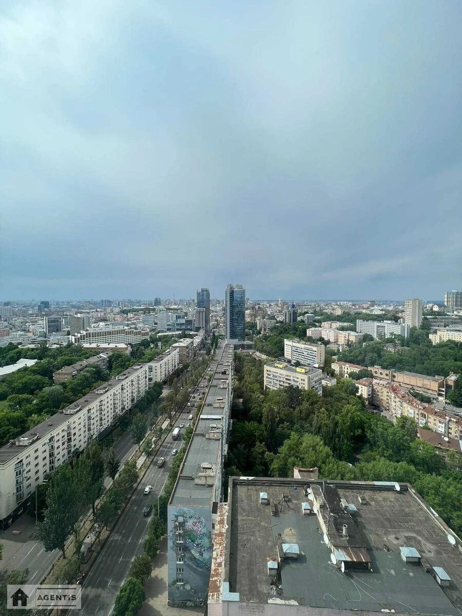 Сдам квартиру 3 комнаты, 141 m², 23 эт./27 этажей. 7, Леси Украинки 7, Киев. 