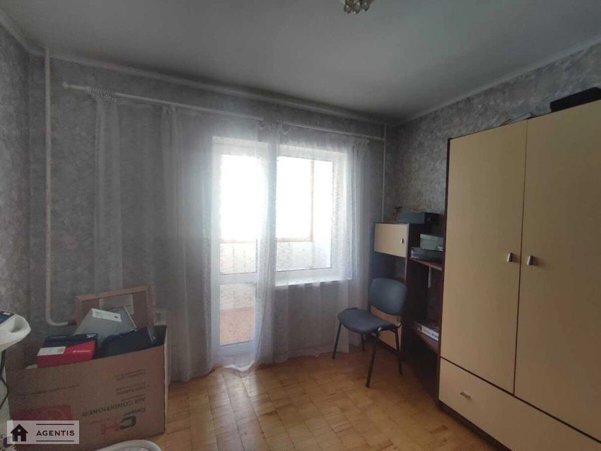 Apartment for rent 3 rooms, 75 m², 12th fl./20 floors. 3, Larysy Rudenko vul., Kyiv. 