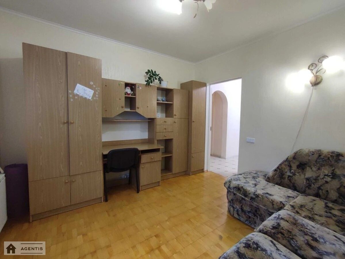 Apartment for rent 3 rooms, 75 m², 12th fl./20 floors. 3, Larysy Rudenko vul., Kyiv. 